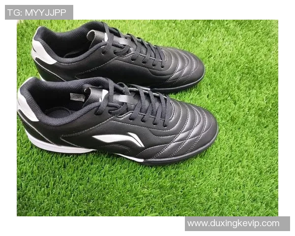 顶级球星一年消耗几双足球鞋 揭秘背后的耐用性与运动科技创新